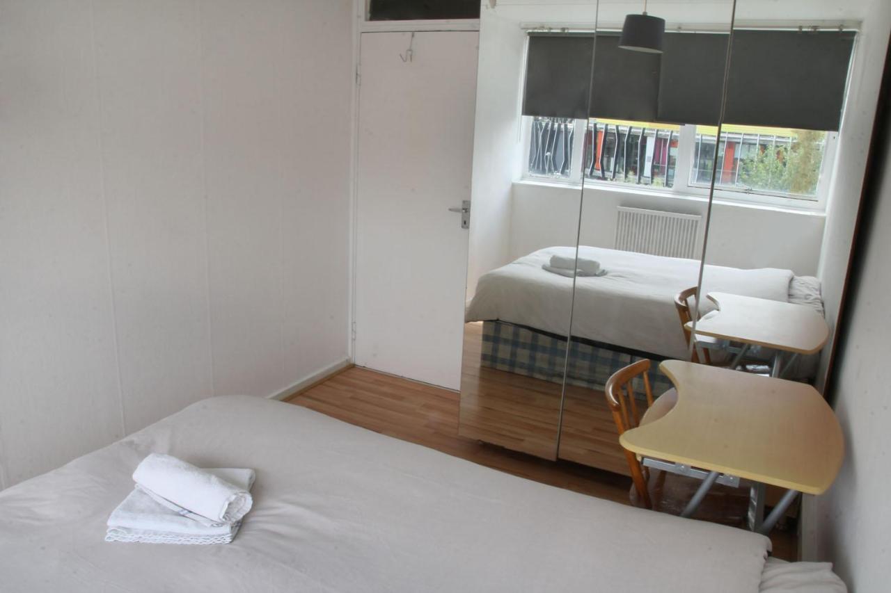 Elephant & Castle - Zone 2 - Private Rooms - Shared Bathroom Лондон Экстерьер фото